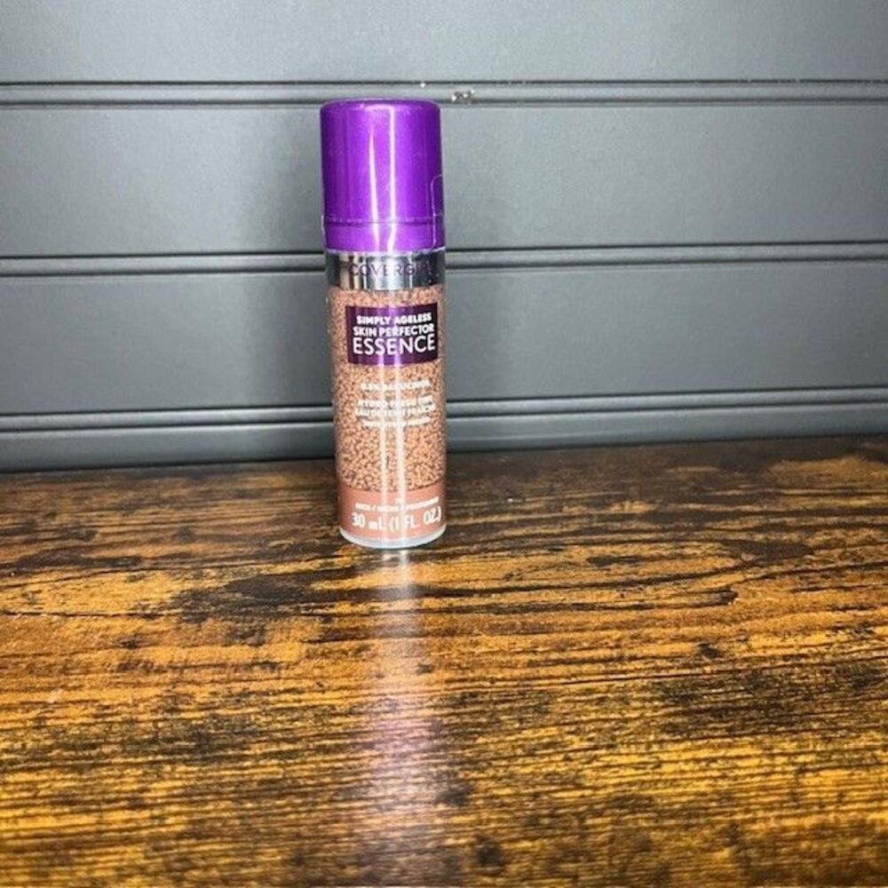 covergirl simply ageless skin perfector essence‎